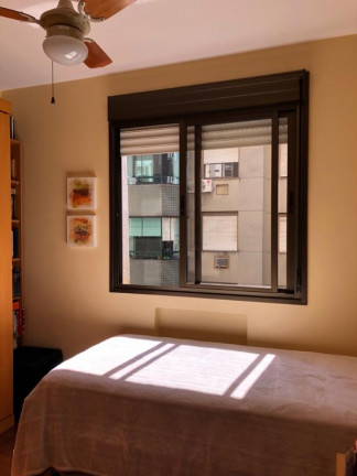 Imagem Apartamento com 2 Quartos à Venda, 57 m² em Menino Deus - Porto Alegre Imagem Apartamento com 2 Quartos à Venda, 57 m² em Menino Deus - Porto Alegre
