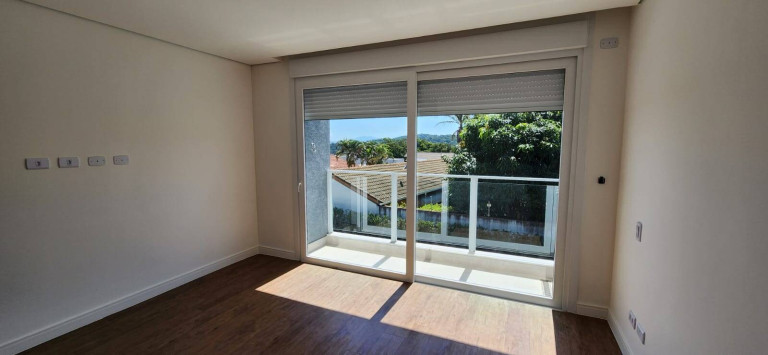 Casa com 3 Quartos para Alugar, 343 m² em Nova Gardênia - Atibaia