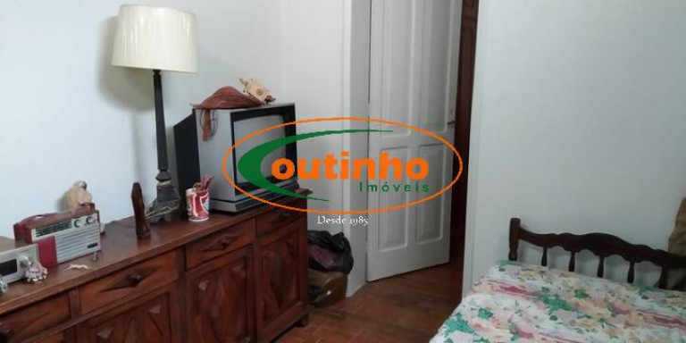 Imagem Casa com 3 Quartos à Venda, 226 m² em Vila Isabel - Rio De Janeiro Imagem Casa com 3 Quartos à Venda, 226 m² em Vila Isabel - Rio De Janeiro