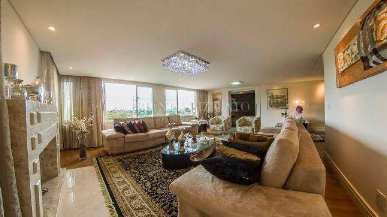 Imagem Casa com 6 Quartos à Venda, 733 m² em Vista Alegre - Curitiba