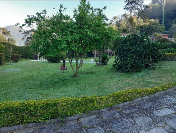 Imagem Casa com 10 Quartos à Venda, 320 m² em Carlos Guinle - Teresópolis Imagem Casa com 10 Quartos à Venda, 320 m² em Carlos Guinle - Teresópolis