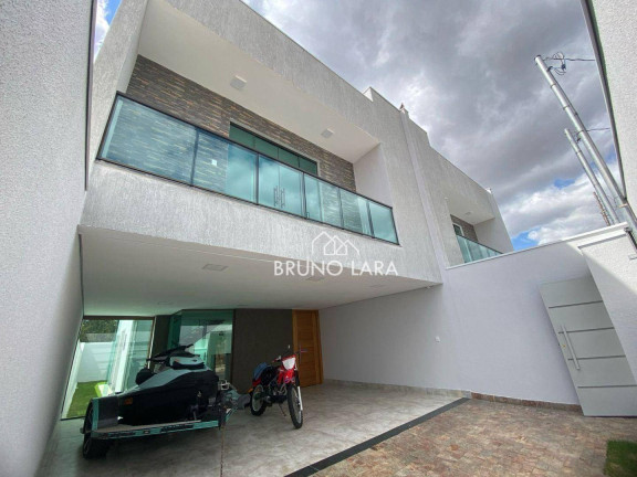 Casa com 3 Quartos à Venda, 208 m² em Espírito Santo - Betim