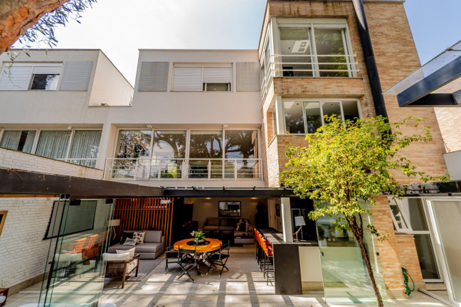 Imagem Casa com 3 Quartos à Venda, 380 m² em Jardim Cordeiro - São Paulo
