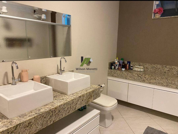 Imagem Casa com 3 Quartos à Venda, 210 m²
