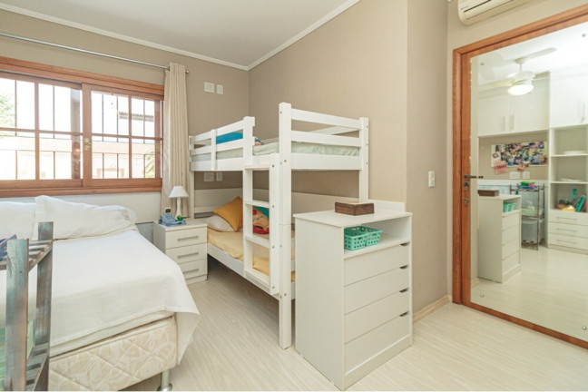 Imagem Casa com 4 Quartos à Venda, 314 m² em Chácara Das Pedras - Porto Alegre Imagem Casa com 4 Quartos à Venda, 314 m² em Chácara Das Pedras - Porto Alegre