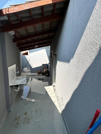 Imagem Casa com 2 Quartos à Venda, 75 m² em Goiânia Imagem Casa com 2 Quartos à Venda, 75 m² em Goiânia