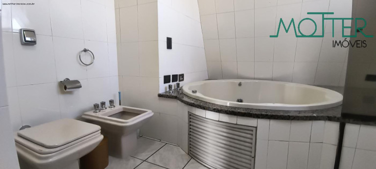 Imagem Casa com 4 Quartos à Venda, 213 m² em Capão Raso - Curitiba