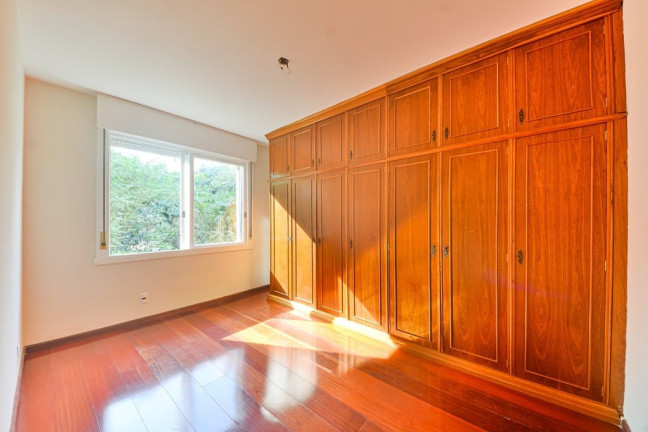 Imagem Apartamento com 3 Quartos à Venda, 100 m² em Moinhos De Vento - Porto Alegre Imagem Apartamento com 3 Quartos à Venda, 100 m² em Moinhos De Vento - Porto Alegre