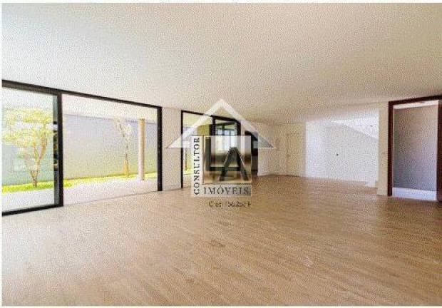 Casa com 3 Quartos à Venda, 355 m² em Moema - São Paulo