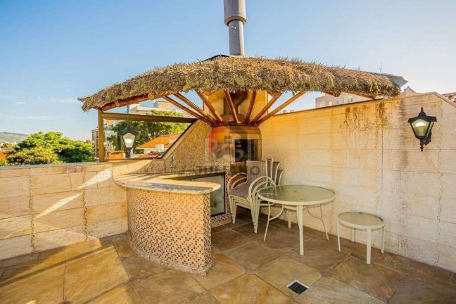 Imagem Casa com 4 Quartos à Venda, 376 m² em Jardim Itu - Porto Alegre