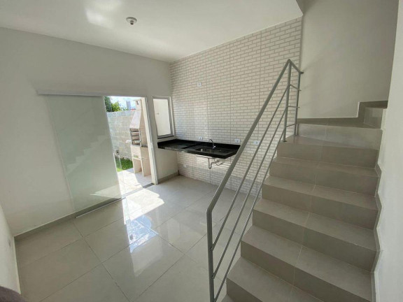 Imagem Casa com 2 Quartos à Venda, 70 m² em Jardim Tarumãs - Caraguatatuba