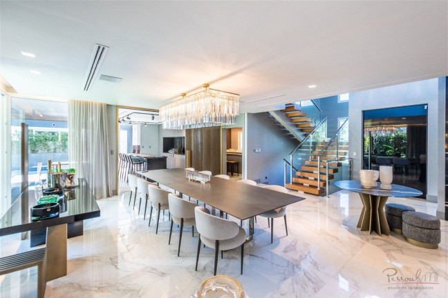 Imagem Casa com 7 Quartos à Venda, 780 m² em Jurerê Internacional - Florianópolis Imagem Casa com 7 Quartos à Venda, 780 m² em Jurerê Internacional - Florianópolis