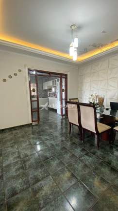 Imagem Sobrado com 3 Quartos à Venda, 376 m² em Setor Garavelo - Aparecida De Goiânia
