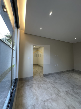 Imagem Casa com 3 Quartos à Venda, 210 m² em Parque Amazônia - Goiânia
