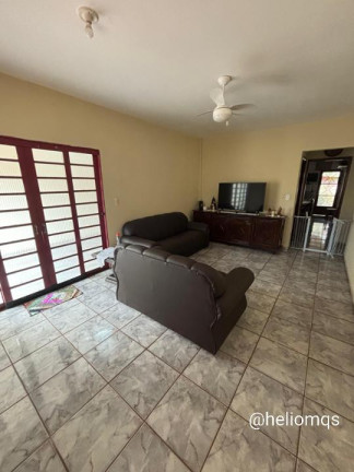 Casa com 3 Quartos à Venda, 146 m² em Vila Nasser - Campo Grande