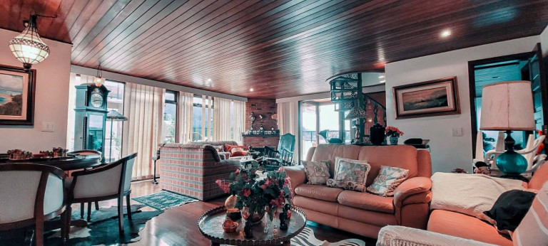 Imagem Imóvel com 6 Quartos à Venda, 221 m² em Alto - Teresópolis Imagem Imóvel com 6 Quartos à Venda, 221 m² em Alto - Teresópolis