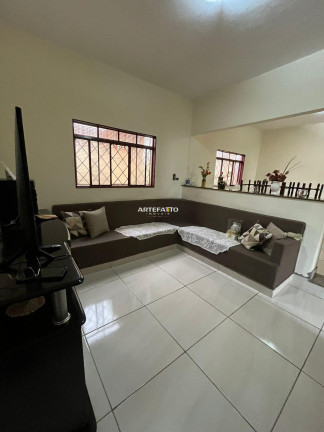 Imagem Casa com 3 Quartos à Venda, 155 m²