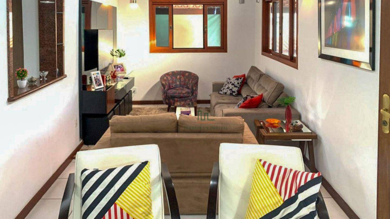 Imagem Casa com 5 Quartos à Venda, 260 m² em Maria Paula - Niterói Imagem Casa com 5 Quartos à Venda, 260 m² em Maria Paula - Niterói