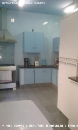 Imagem Casa com 3 Quartos à Venda, 300 m² em Centro - Taubaté Imagem Casa com 3 Quartos à Venda, 300 m² em Centro - Taubaté
