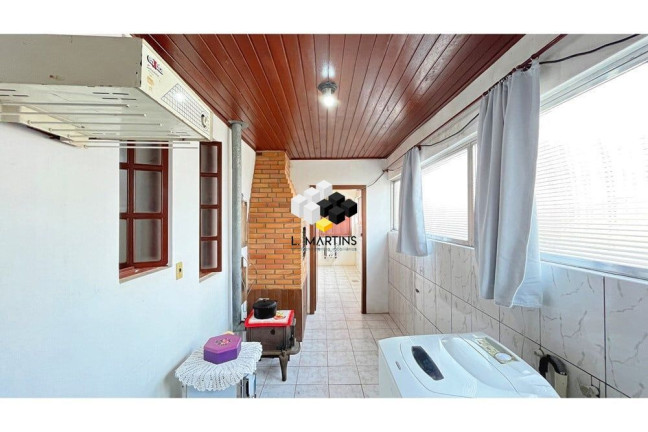 Imagem Casa com 3 Quartos à Venda, 368 m² em Ponta Grossa - Porto Alegre Imagem Casa com 3 Quartos à Venda, 368 m² em Ponta Grossa - Porto Alegre