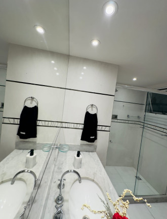Imagem Imóvel com 4 Quartos à Venda, 243 m² em Icaraí - Niterói Imagem Imóvel com 4 Quartos à Venda, 243 m² em Icaraí - Niterói