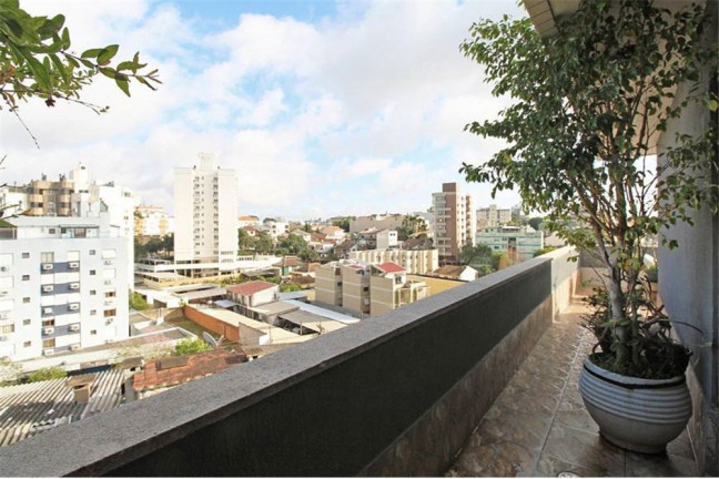 Imagem Imóvel com 3 Quartos à Venda, em Cristo Redentor - Porto Alegre Imagem Imóvel com 3 Quartos à Venda, em Cristo Redentor - Porto Alegre