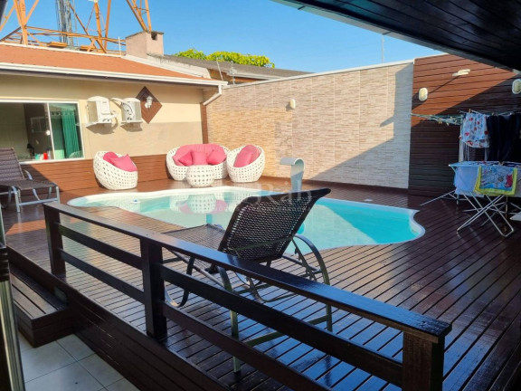 Imagem Casa com 5 Quartos à Venda, 420 m² em Cordeiros - Itajaí Imagem Casa com 5 Quartos à Venda, 420 m² em Cordeiros - Itajaí