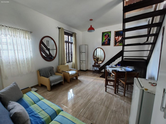 Imagem Casa com 5 Quartos à Venda, 244 m² em Centro - Joinville
