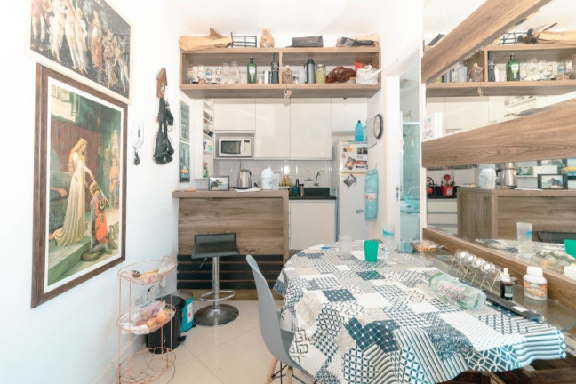 Imagem Apartamento com 1 Quarto à Venda, 30 m² em Centro Histórico - Porto Alegre Imagem Apartamento com 1 Quarto à Venda, 30 m² em Centro Histórico - Porto Alegre
