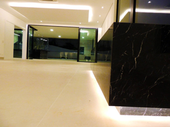 Imagem Casa com 4 Quartos à Venda, 599 m² em Alphaville Residencial Um - Barueri Imagem Casa com 4 Quartos à Venda, 599 m² em Alphaville Residencial Um - Barueri