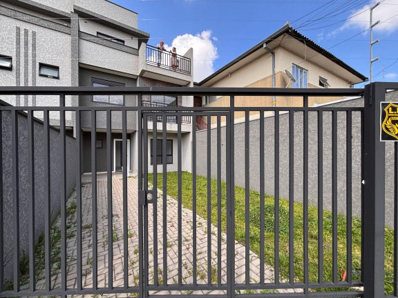 Casa com 3 Quartos à Venda, 123 m² em Uberaba - Curitiba