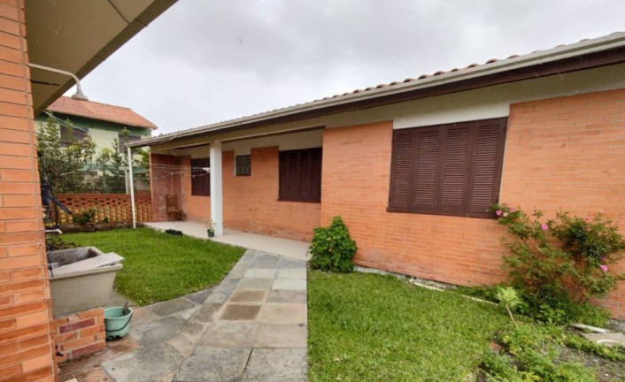 Imagem Casa com 4 Quartos à Venda, 180 m² em Centro - Xangri-lá Imagem Casa com 4 Quartos à Venda, 180 m² em Centro - Xangri-lá