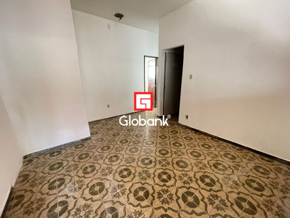 Imagem Sobrado com 8 Quartos para Alugar,  em Alto São João - Montes Claros