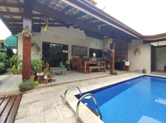 Casa com 6 Quartos à Venda, 396 m² em Itaguá - Ubatuba