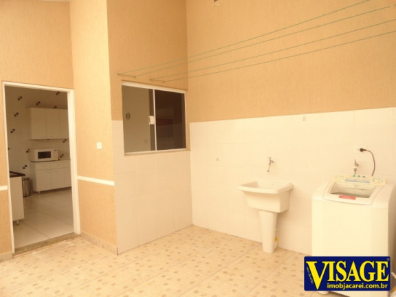 Imagem Casa com 3 Quartos à Venda, 255 m² em Vila Branca - Jacareí