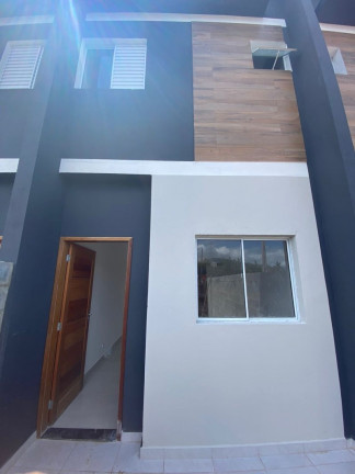 Imagem Sobrado com 2 Quartos à Venda, 70 m² em Parque Balneário Maria Helena - Caraguatatuba Imagem Sobrado com 2 Quartos à Venda, 70 m² em Parque Balneário Maria Helena - Caraguatatuba