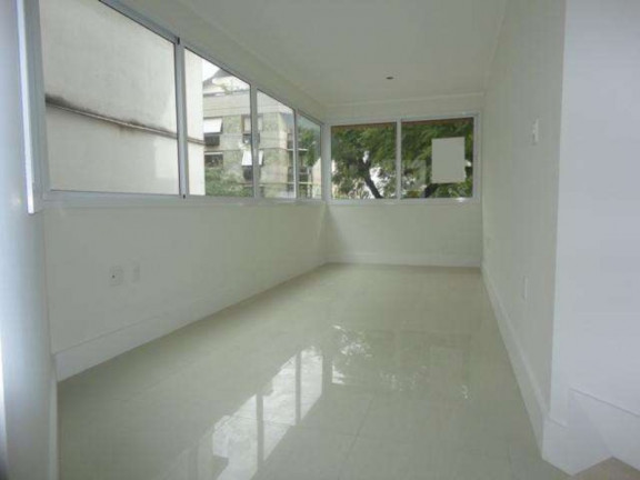 Imagem Apartamento com 3 Quartos à Venda, 144 m² em Higienópolis - Porto Alegre Imagem Apartamento com 3 Quartos à Venda, 144 m² em Higienópolis - Porto Alegre