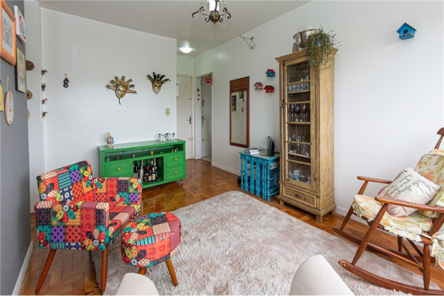 Imóvel com 3 Quartos à Venda,  em Cristal - Porto Alegre