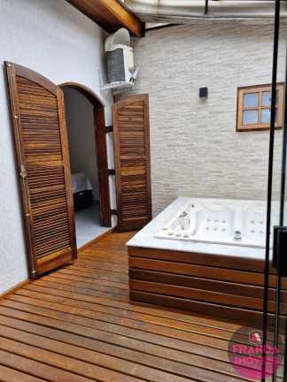 Imagem Casa com 2 Quartos à Venda, 117 m² em Centro - Ubatuba Imagem Casa com 2 Quartos à Venda, 117 m² em Centro - Ubatuba