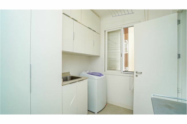 Imagem Apartamento com 3 Quartos à Venda, 103 m² em Petrópolis - Porto Alegre Imagem Apartamento com 3 Quartos à Venda, 103 m² em Petrópolis - Porto Alegre