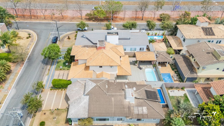 Imagem Casa de Condomínio com 3 Quartos à Venda, 250 m² em Loteamento Portal Do Sol I - Goiânia