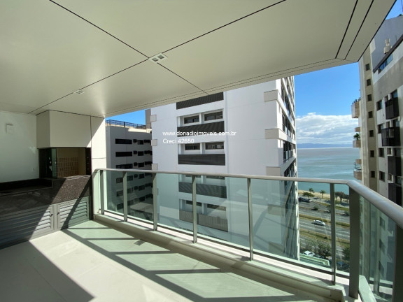Apartamento com 3 Quartos à Venda, 136 m² em Centro - Florianópolis