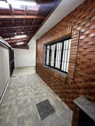 Imagem Casa com 3 Quartos à Venda, 101 m² em Guilhermina - Praia Grande