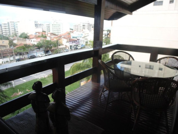 Imagem Casa com 5 Quartos à Venda, 600 m² em Glória - Macaé