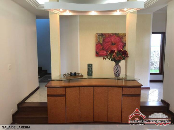 Imagem Casa de Condomínio com 3 Quartos à Venda, 250 m² em Jd Coleginho - Jacareí Imagem Casa de Condomínio com 3 Quartos à Venda, 250 m² em Jd Coleginho - Jacareí