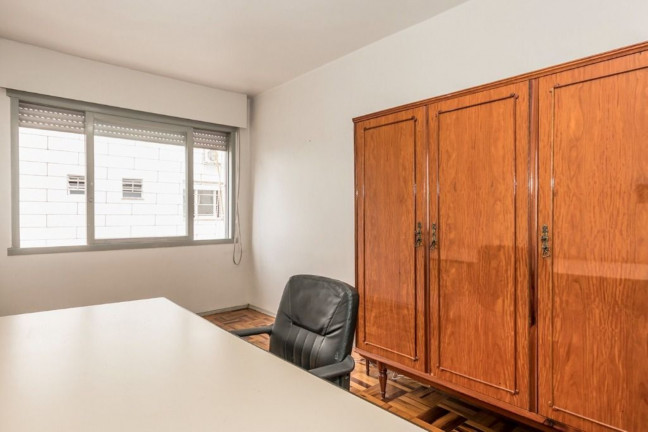 Imagem Imóvel com 2 Quartos à Venda, 55 m² em Passo Da Areia - Porto Alegre Imagem Imóvel com 2 Quartos à Venda, 55 m² em Passo Da Areia - Porto Alegre