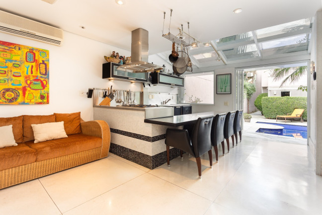 Imagem Casa com 3 Quartos à Venda, 260 m² em Jardim Paulistano - São Paulo Imagem Casa com 3 Quartos à Venda, 260 m² em Jardim Paulistano - São Paulo