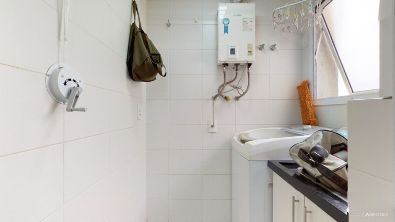 Imagem Imóvel com 2 Quartos à Venda, 67 m² em Petrópolis - Porto Alegre Imagem Imóvel com 2 Quartos à Venda, 67 m² em Petrópolis - Porto Alegre
