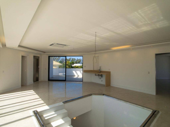 Imagem Casa de Condomínio com 4 Quartos à Venda, 1.533 m² em Barra Da Tijuca - Rio De Janeiro Imagem Casa de Condomínio com 4 Quartos à Venda, 1.533 m² em Barra Da Tijuca - Rio De Janeiro