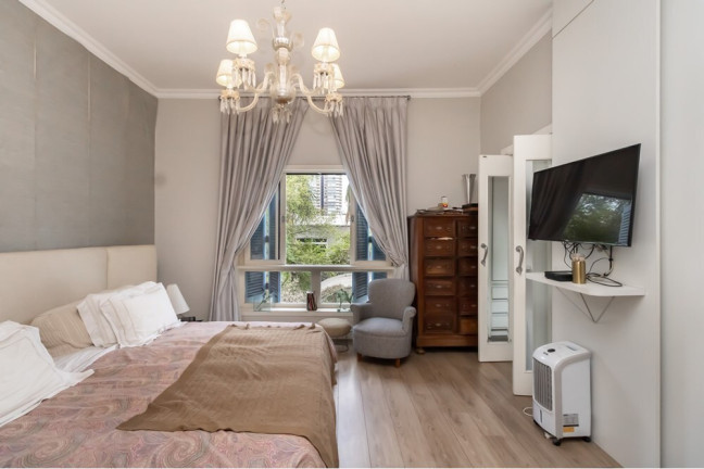 Imagem Casa com 4 Quartos à Venda, 300 m² em Moema - São Paulo